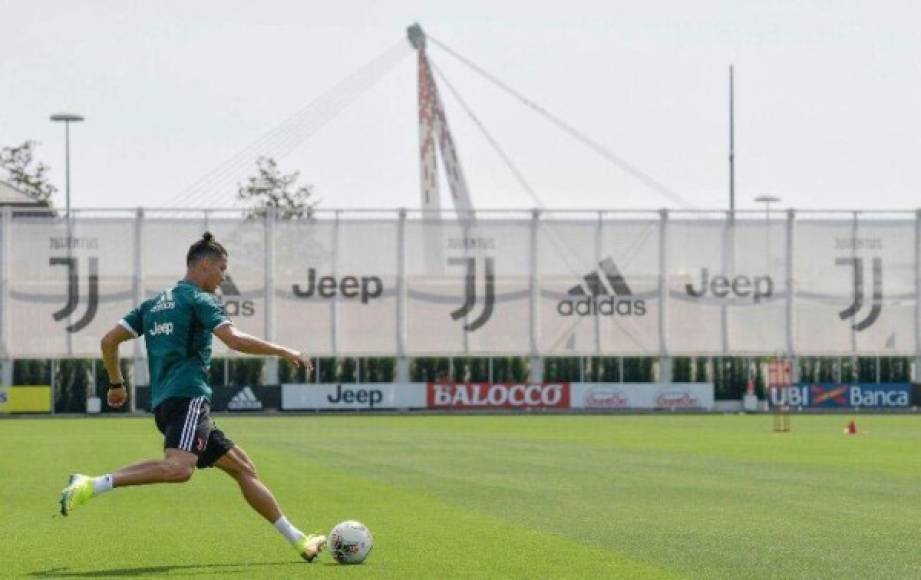 Cristiano Ronaldo es el primero en llegar a los entrenamientos de la Juventus y hoy está más fuerte y veloz que antes de la cuarentena.