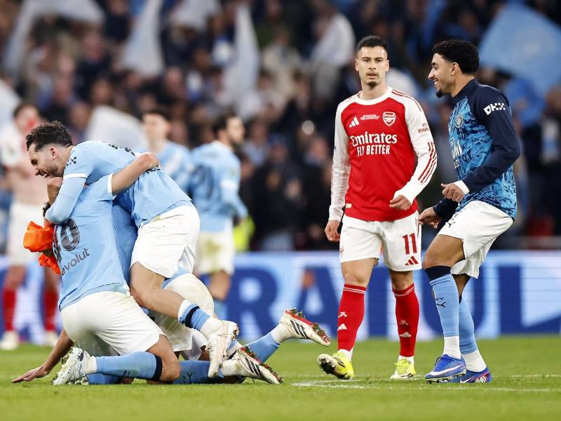 El Manchester City venció al City con doblete de O'Reilly.