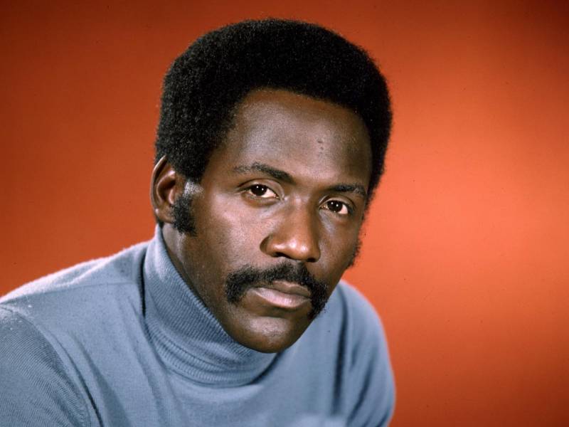 El gran debut de Roundtree con<b> Shaft </b> fue aclamado como un clásico pionero del género “<b>Blaxploitación</b>”, como se conoció la década de 1970 a la tendencia de dar protagonismo figuras y talentos afroamericanos, y que algunos críticos cuestionaron por vender estereotipos.