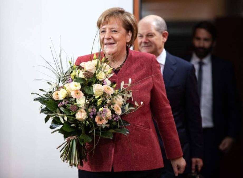 El Gobierno de Alemania también se sumo a las naciones que desconocen la reelección de Maduro. 'El año pasado, el 28 de mayo de 2018, justo después de las elecciones presidenciales, la Unión Europea declaró que no reconocería el resultado, y eso, por unanimidad', dejando claro que todos los países miembros de la UE rechazan la continuidad de Maduro como presidente, indicó el portavoz de Angela Merkel, Christofer Burger.