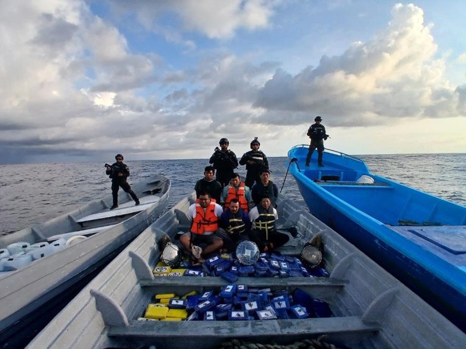 El Salvador incauta más de 1,500 kilos de cocaína en el Pacífico