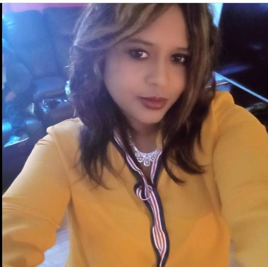 “Ay, Leily López, me duele. Sabes, siempre me saludabas cuando ibas entrando al trabajo, no puedo creer lo que te pasó, fortaleza a la familia que. Dios le ayude a soportar este gran dolor”, expresó.