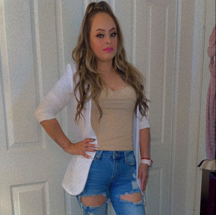 A raíz de la infección, le fueron amputadas sus cuatro extremidades: los dos brazos y las dos piernas.