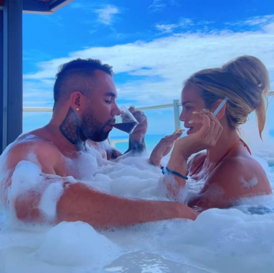 Niurka Marcos relató que Bruno Espino le ha llenado su corazón y la ha hecho sentir una mujer más segura. “le dije que quiero hacer una relación bien contigo”.