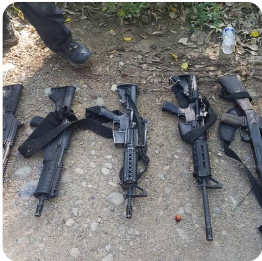 “En total son 5 fusiles y un vehículo decomisado”, detalló el ministro Sánchez.