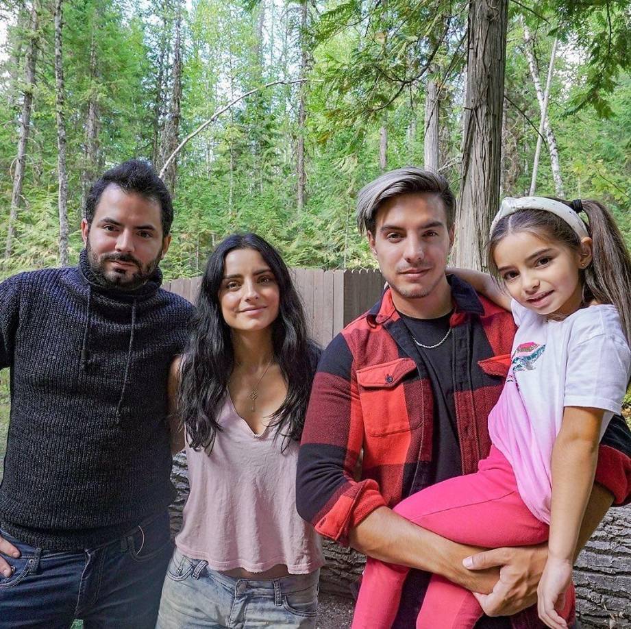 “Mejor mándame a África con los leones”, respondió el comediante entre risas. Dando a entender que prefería estar con unos leones en África que ver de nuevo a todas sus exparejas sentimentales.