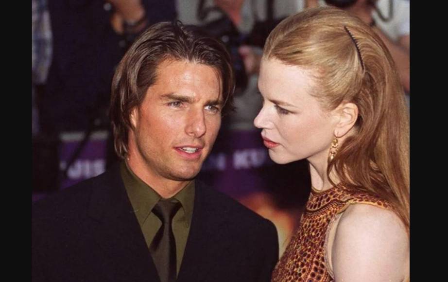 Miscavige sospechaba de la segunda esposa del actor porque no había expresado su interés por la Cienciología y supuestamente estaba aterrorizado de perder el control sobre Tom Cruise, hasta el punto que supuestamente ordenó que se interviniera el teléfono de la actriz.