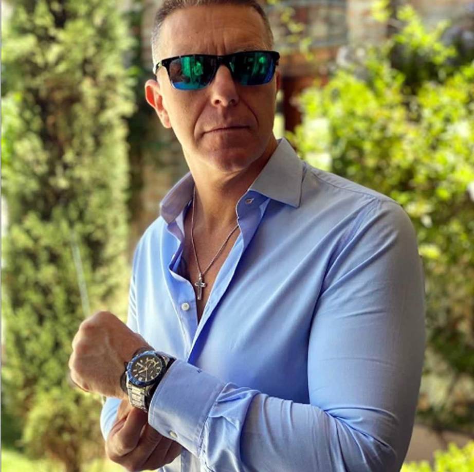 Fantino habló antes de que saliera el comunicado oficial de ESPN y confirmó la noticia: “¿Siempre me tengo que ir yo de lo tradicional, loco? ¿Por qué siempre me tengo que ir? Es triste permanentemente irse, loco, por qué siempre tengo que quedar afuera, porque siempre los Closs y los Vignolo se quedan y yo me tengo que ir. Siempre, hermano, me voy yo. No lo sé. Yo soy muy feliz y quiero decirles que no voy a estar más en ESPN, fui muy feliz”.