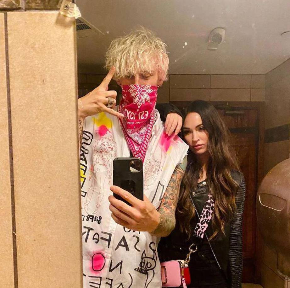 FOTOS: Así le pidió matrimonio Machine Gun Kelly a Megan Fox en Puerto Rico