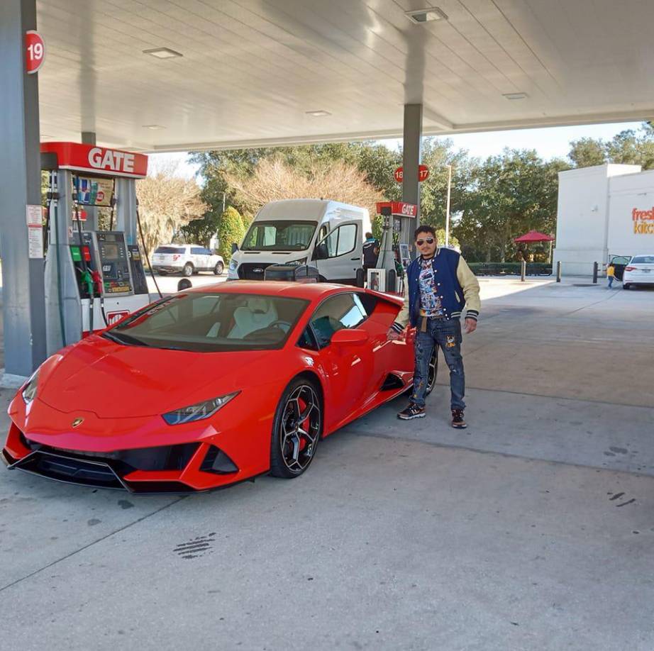 Se presume que el cansancio extremo lo habría llevado a quedarse dormido en el lugar, lo que provocó que fuera impactado por un tren.