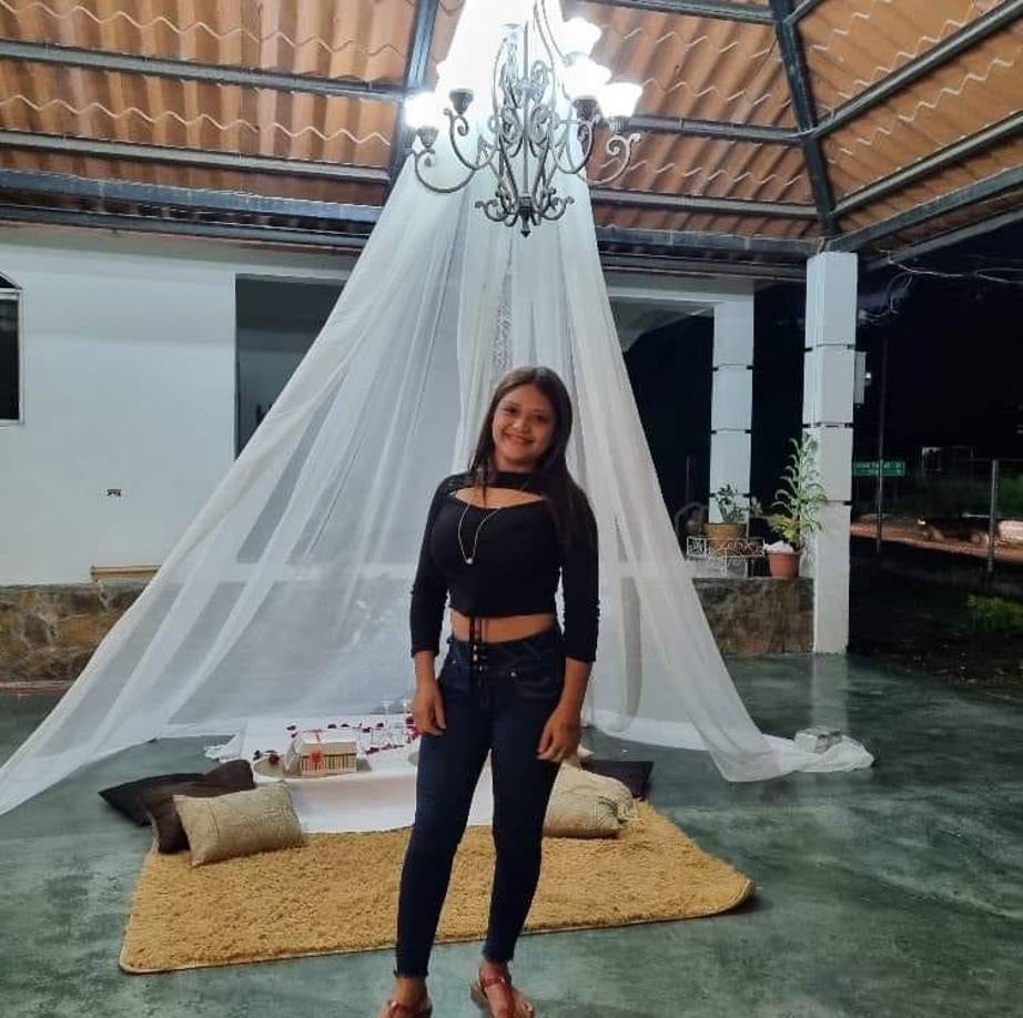 El aparatoso y fatal encontronazo las dos motocicletas ocurrió en la carretera internacional, en el sector conocido cómo La Vueltona, en la ciudad de La Entrada, en el referido sector.