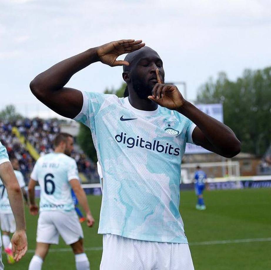 El equipo ‘nerazzurri’ ha decidido romper su relación con Lukaku y ha abandonado las negociaciones con el Chelsea después de haber sabido que el futbolista internacional con Bélgica también estaba negociando con la Juventus.