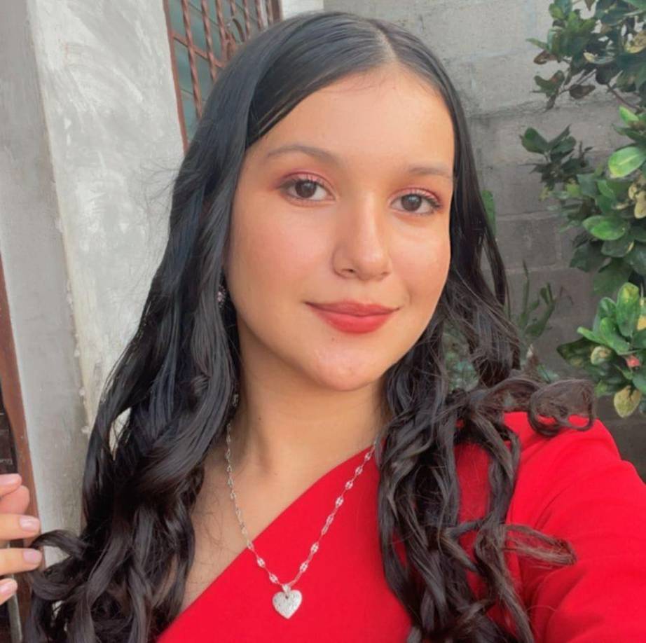 “Que pesar primita, por qué usted con tanta vida por delante. No lo puedo creer, alto bello ángel, yo sé que en la otra vida la voy a volver a ver”, lamentó uno de sus primos.