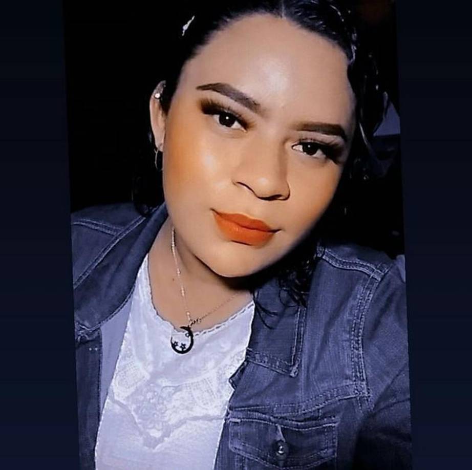 Fue atacada por delincuentes que la despojaron de su celular y otras pertenencias el pasado sábado y gravemente herida fue trasladada a la sala de emergencias del Hospital Escuela de la capital , donde expiró ayer.