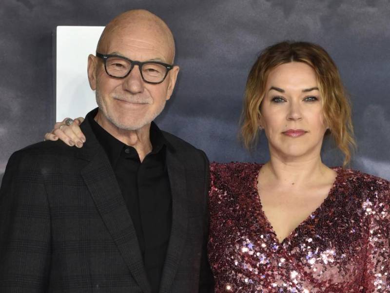 El actor Patrick Stewart con su esposa, la productora Wendy Neuss.