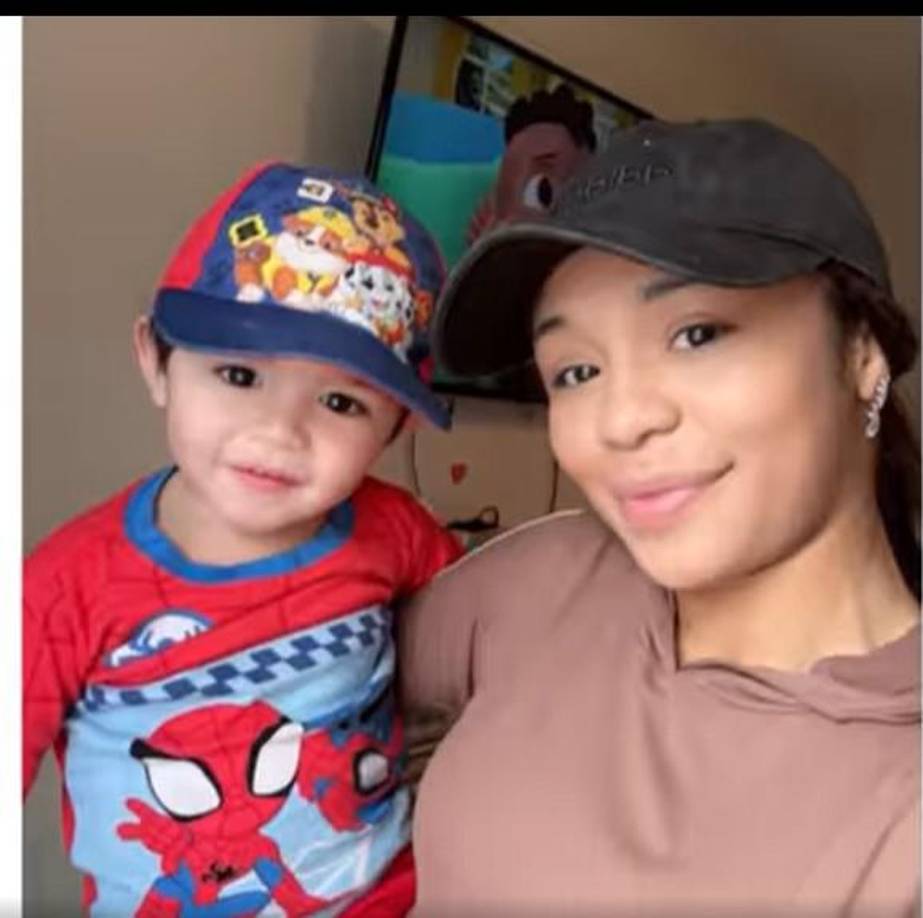 De acuerdo a medios locales, la joven hondureña se encontraba con su hijo Natan de dos años y un hombre cuya identidad no ha sido revelada.