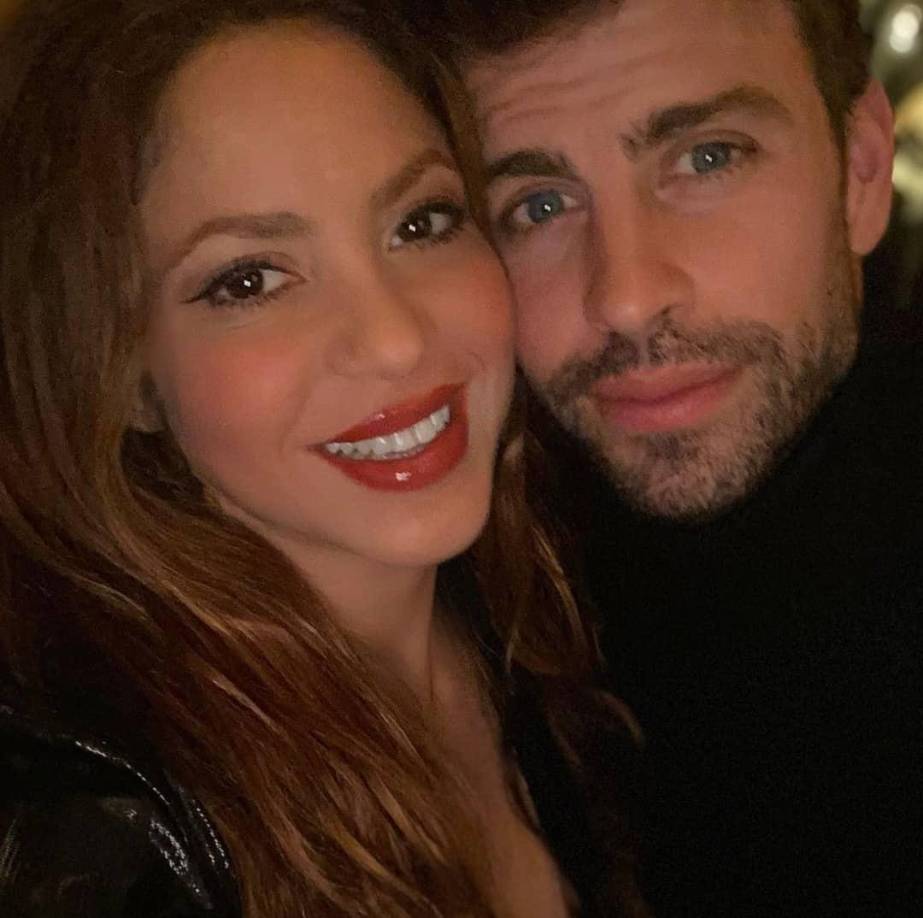“Shakira lo ha pillado con otra y sabe quién es ella, con nombre y apellidos, por eso ha tomado la decisión de separarse. Quizás no queda en nada y se reconcilien, pero eso de la infidelidad ha pasado”, reveló la periodista Laura Fa en el pódcast Mamarazzis, de El Periódico.