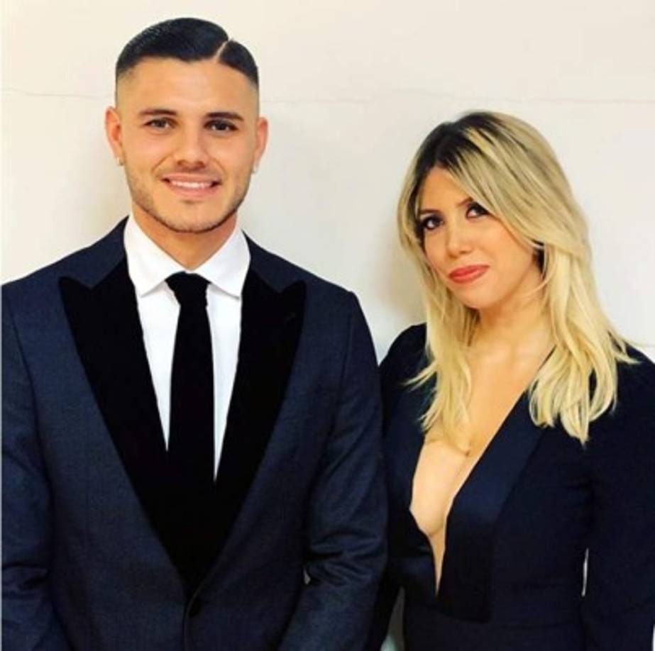 Mauro Icardi, delantero argentino del Inter de Milán, colgó esta imagen junto a su esposa Wanda Nara, deseando un '¡Feliz Día de San Valentín!'.