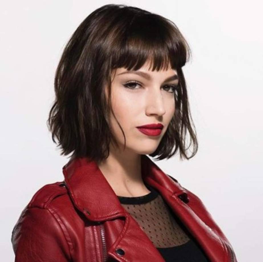 El flequillo hasta las cejas de Úrsula Corberó se ha pusto de moda.