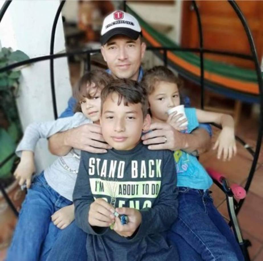 'De un día para otro me convertí en padre', las palabras de Polache para mostrar a sus hijos en Instagram.