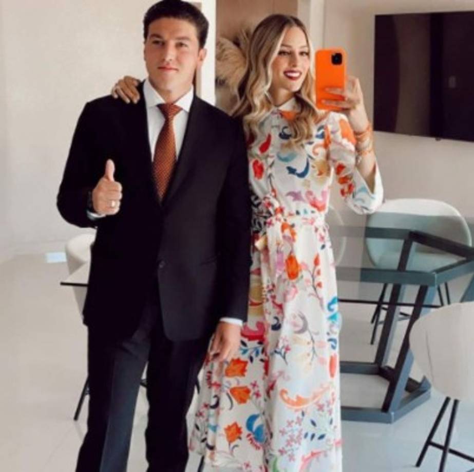 Pero Mariana no se intimidó y se mantuvo al lado de su esposo compartiendo en sus redes gran parte de la carrera por la gobernatura.