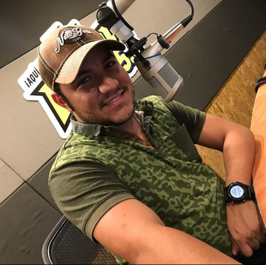 Los cuerpos quedaron a un costado de la camioneta que sirvió para realizar la transmisión en vivo minutos antes. Se reportó que dos personas más quedaron lesionadas en medio de establecimientos de venta de herramientas para automóviles y también de venta de alimentos.