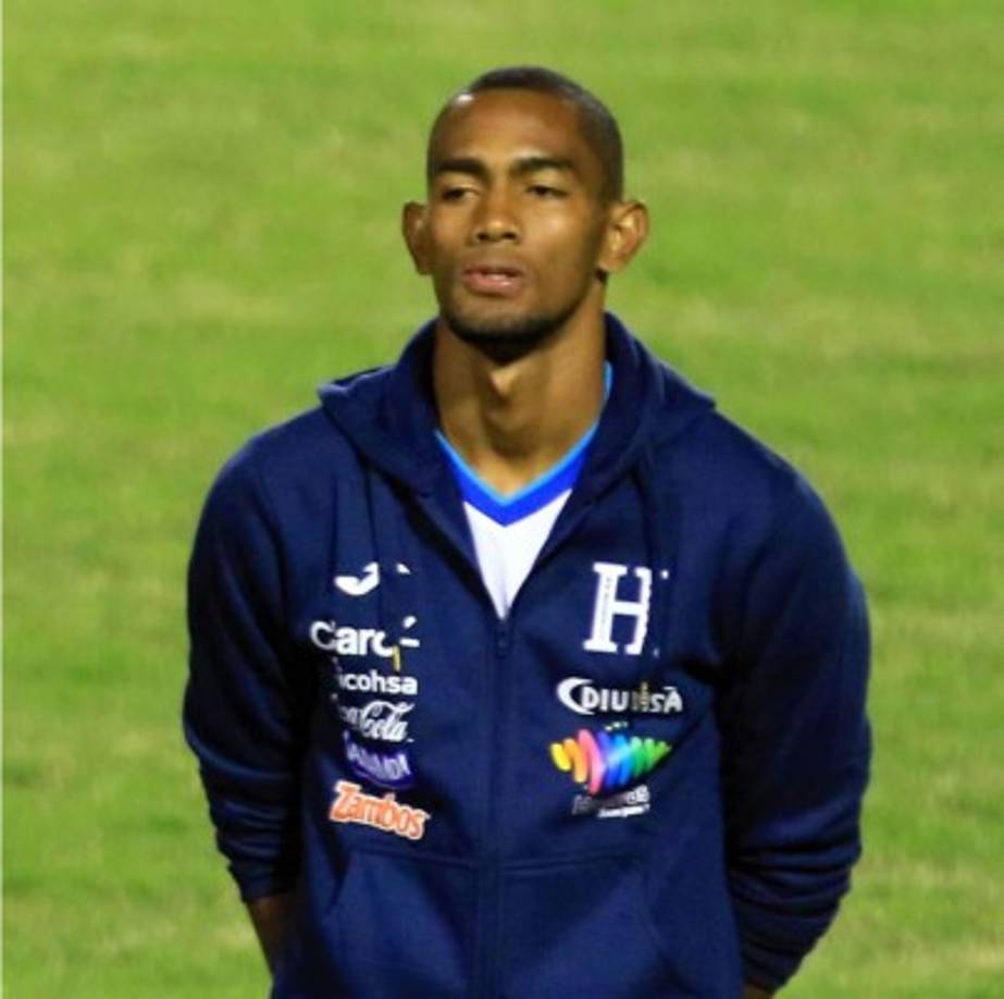 Jerry Bengtson (Olimpia) - El delantero es el goleador del cuadro albo en el presente torneo, con seis goles comparte el liderato de artilleros.