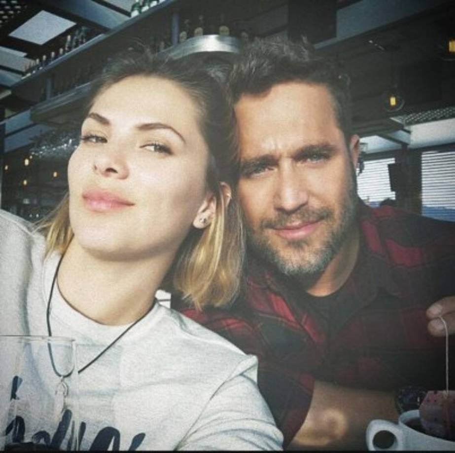 En sus redes la colombiana, de telenovelas como 'La Piloto', y el argentino, recordado por su interpretación de Franco Reyes en 'Pasión de Gavilanes', compartieron como disfrutaron su estadía en Islas de la Bahía .