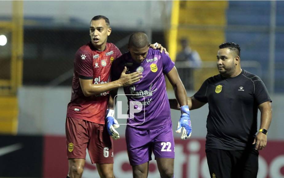 ‘Buba‘ López tuvo que salir de cambio a los 24 minutos por una lesión.