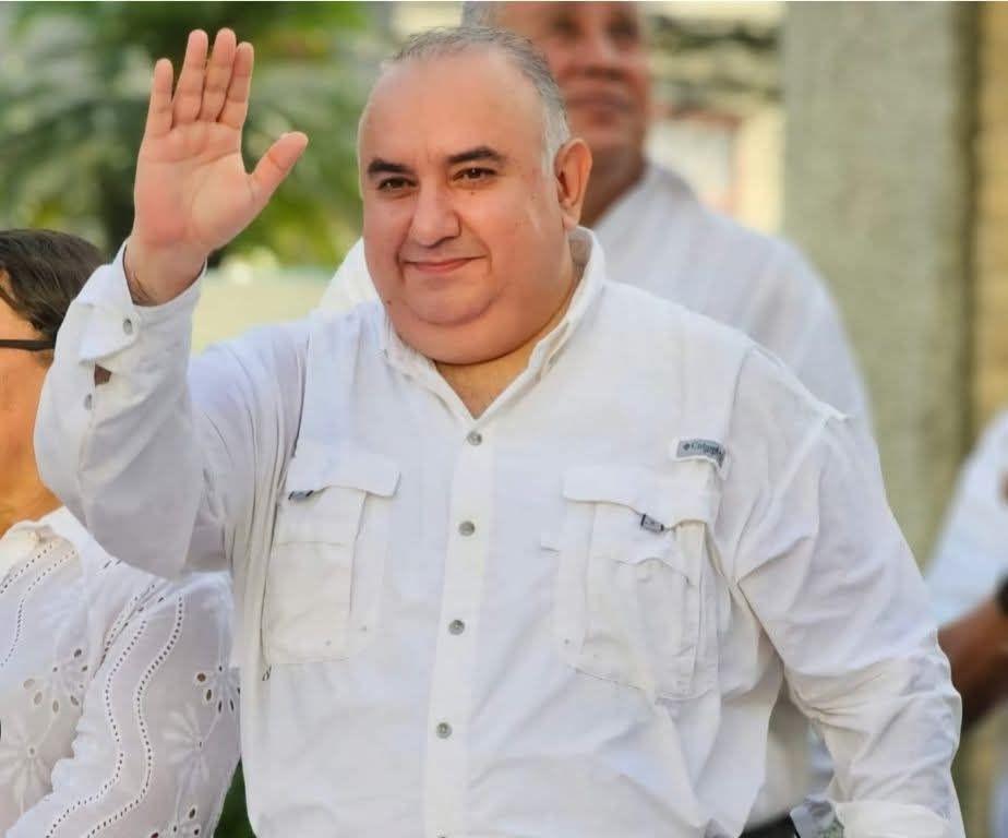 Eduardo Díaz asegura haber ganado alcaldía progreseña; Alexander lidera votación