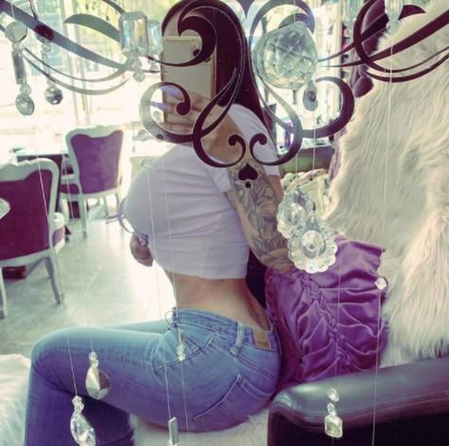 Capturan a “La Mitzi”, esposa de poderoso narco, en su casa con armas y drogas