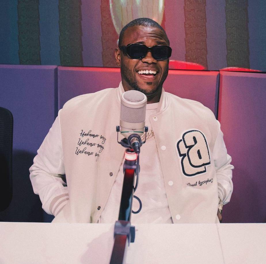 Al parecer, las críticas para Key Key no son objeto de importancia, dado que ni siquiera se ha referido hacia ellas, él se encuentra enfocado en crecer en la industria musical y seguir poniendo en alto el nombre de Honduras.