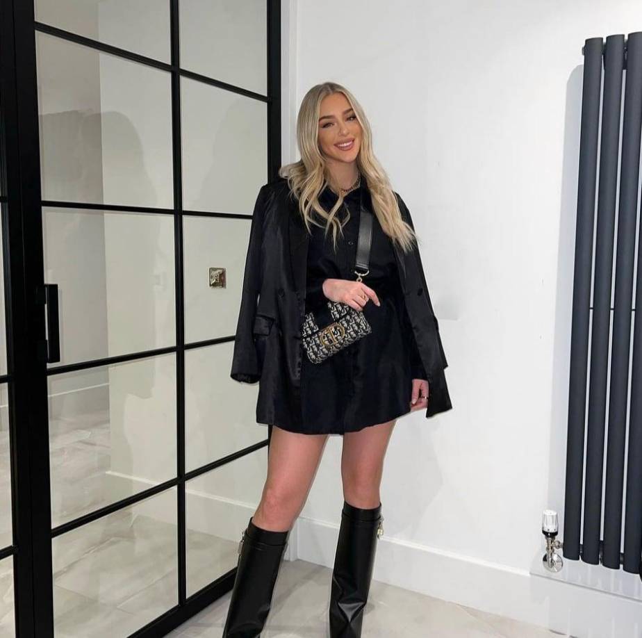 Ella es la hermosa Taylor Ward, una destacada modelo e hija de un exfutbolista que decidió casarse en secreto.