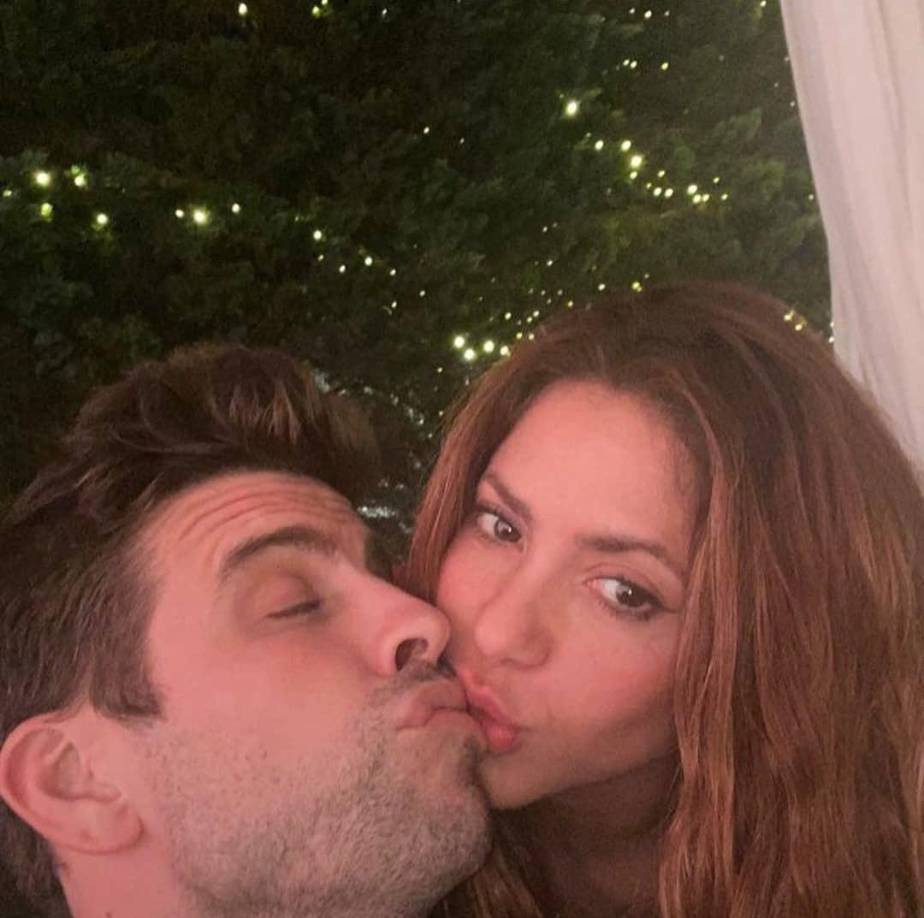 Piqué y Shakira le han puesto fin a su relación ya que el jugador del FC Barcelona habría sido infiel.