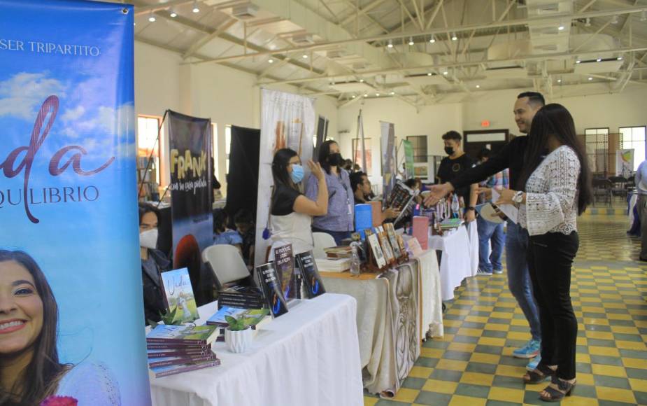 La población asistió masivamente al evento, se espera que en el segundo día aumente la cifra.