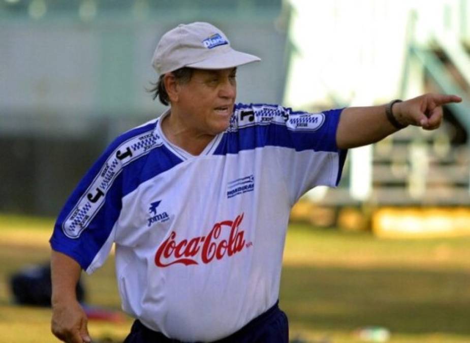 Para Arnold Cruz, el entrenador de este 11 ideal sería José de la Paz Herrera, mejor conocido como Chelato Uclés.