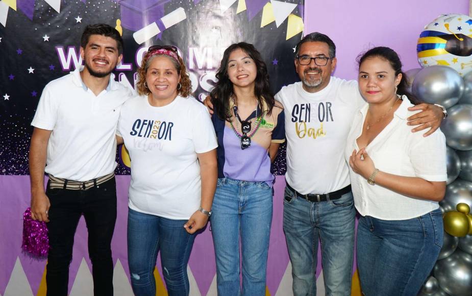 Luis Assbe, Brendalí Haylock, Dana Caballero, Luis Humberto Caballero y Karla Haylock