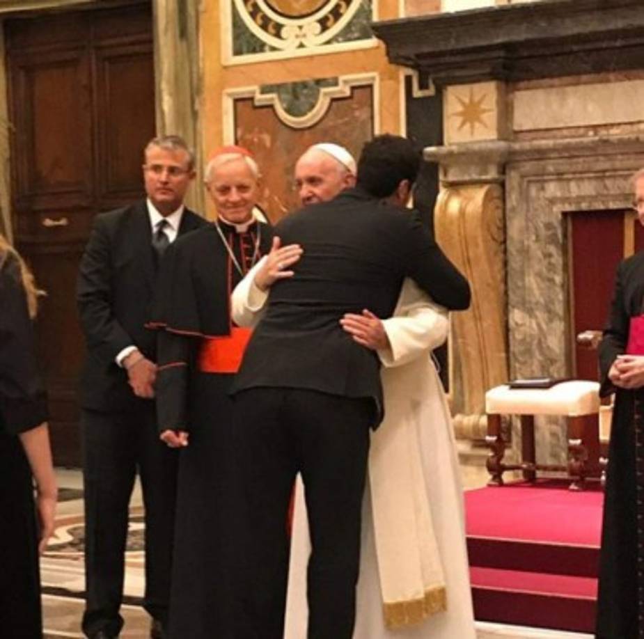 Verástegui sorprendió el mundo del espectáculo por su cambio de vida y su decisión de vivir la castidad hasta el matrimonio.