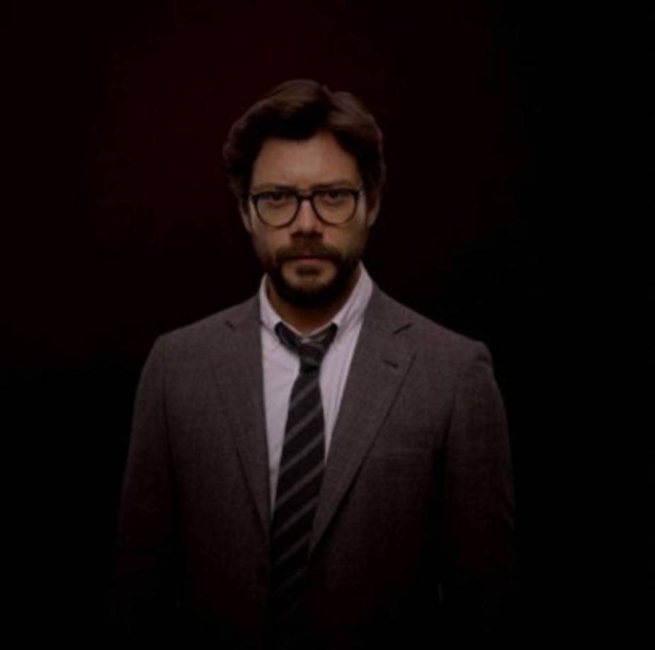 Como preparación para el tercer ciclo de la producción, la serie lanzó una serie de videos en los que El Profesor le da la bienvenida a los nuevos integrantes de su banda, entregándoles su respectiva máscara de Dalí, con las que cubren su rostro.