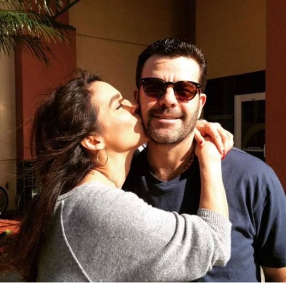 La pareja ha formado una familia ejemplar. Su amor lo gritan a los cuatro vientos y siguen tan enamorados como el primer día.