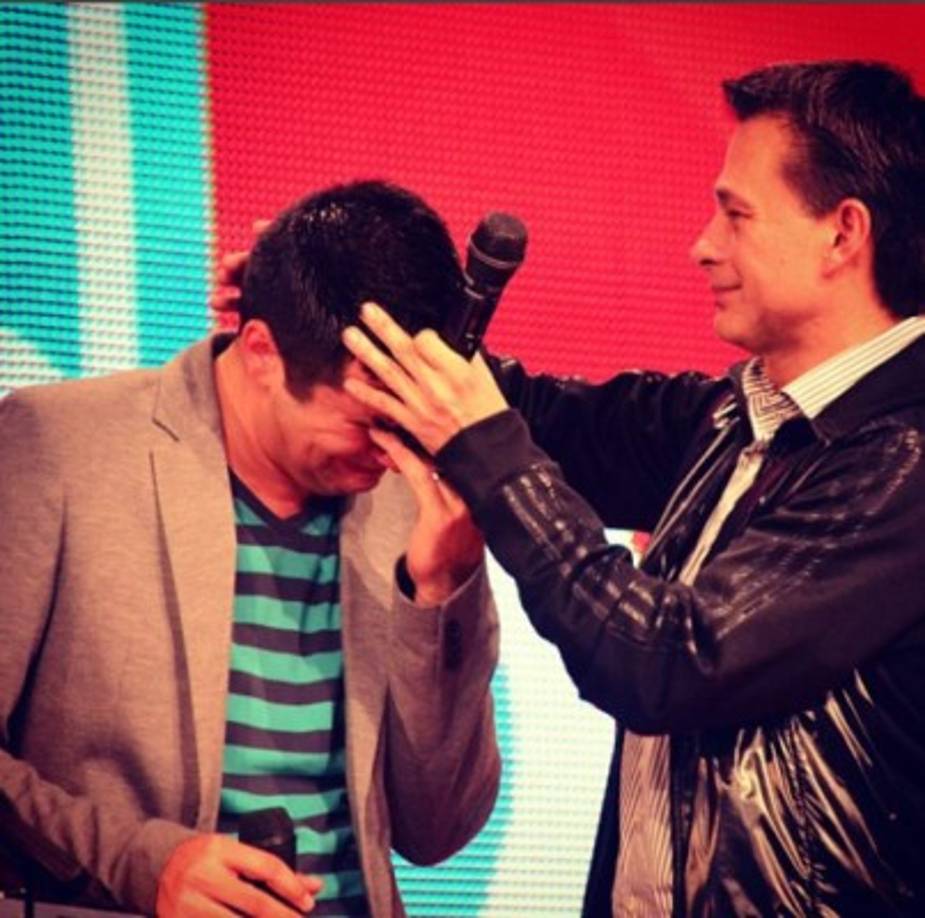 El pastor de 56 años lleva frente a la iglesia más de 22 años.