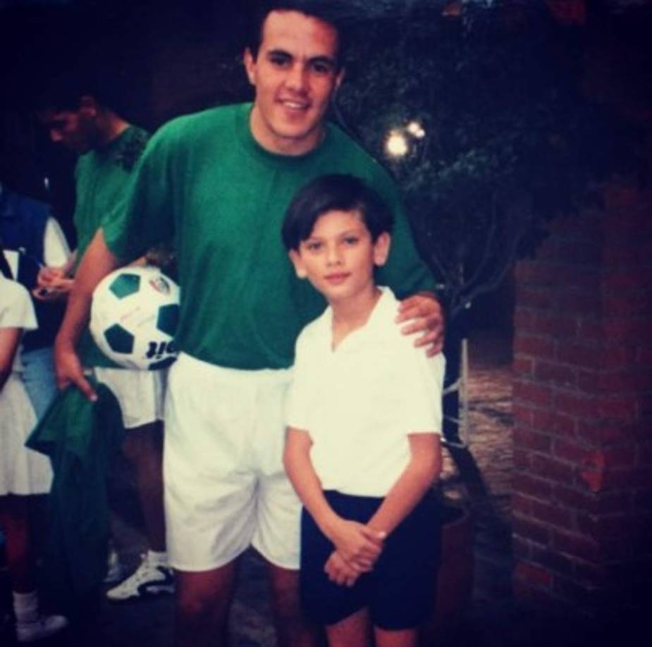 Los fans le escriben mensajes con mucho cariño: “Es muy conocido en Brasil como ‘Romaozinho’”, “Eres mi platónico de ‘Cómplices al rescate’”, “Ramiro, mi crush de ‘Complices al rescate’”, son solo algunos de los comentarios que ha recibido.