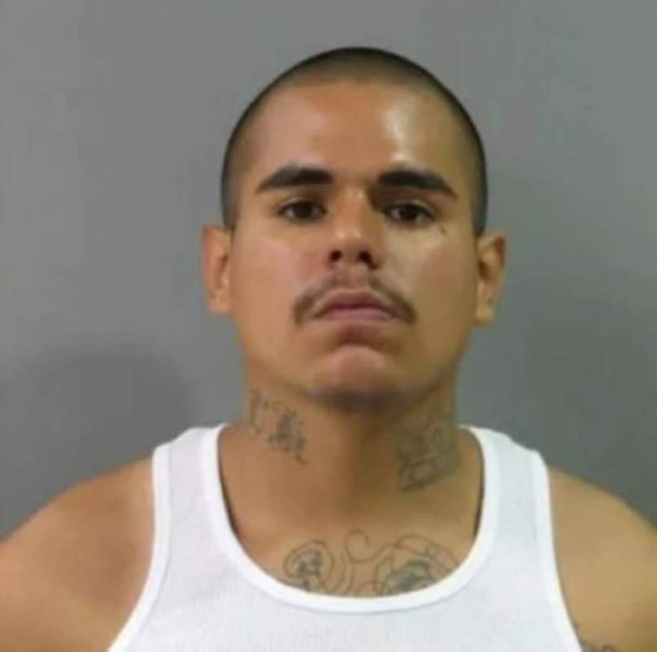 Luis Macedo, delitos: asesinato y secuestro. País de ascendencia: México. Ofrecen una recompensa de $100,000. Ha utilizado estos alias y nombres falsos: “Ye-Ye”, Luis Macebo, Luis M. Macedo, Louis Macedo, Louis M. Macedo, Luis M. Maczdo y Luis M. Mercado.<br/>