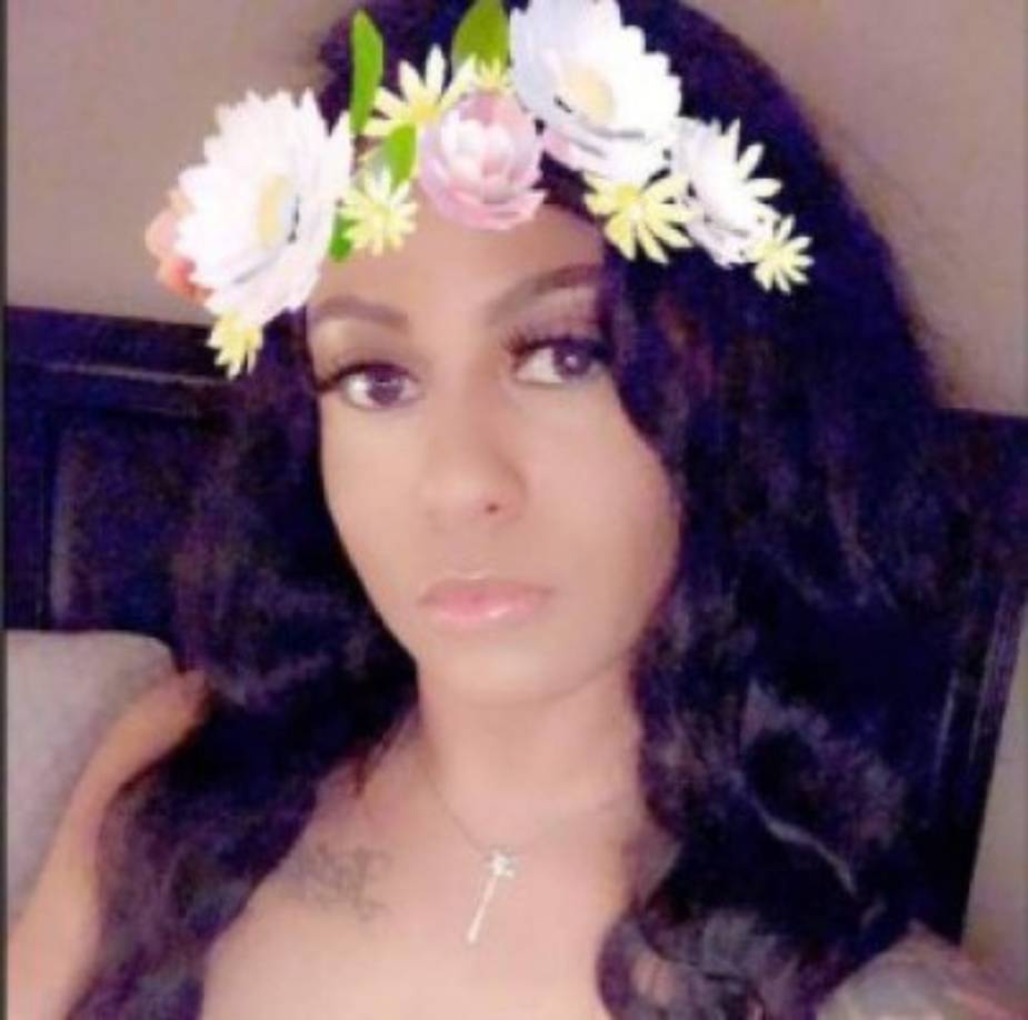 Los agentes están investigando todas las pistas, pero no sospechan que se trate de un caso de violencia doméstica.