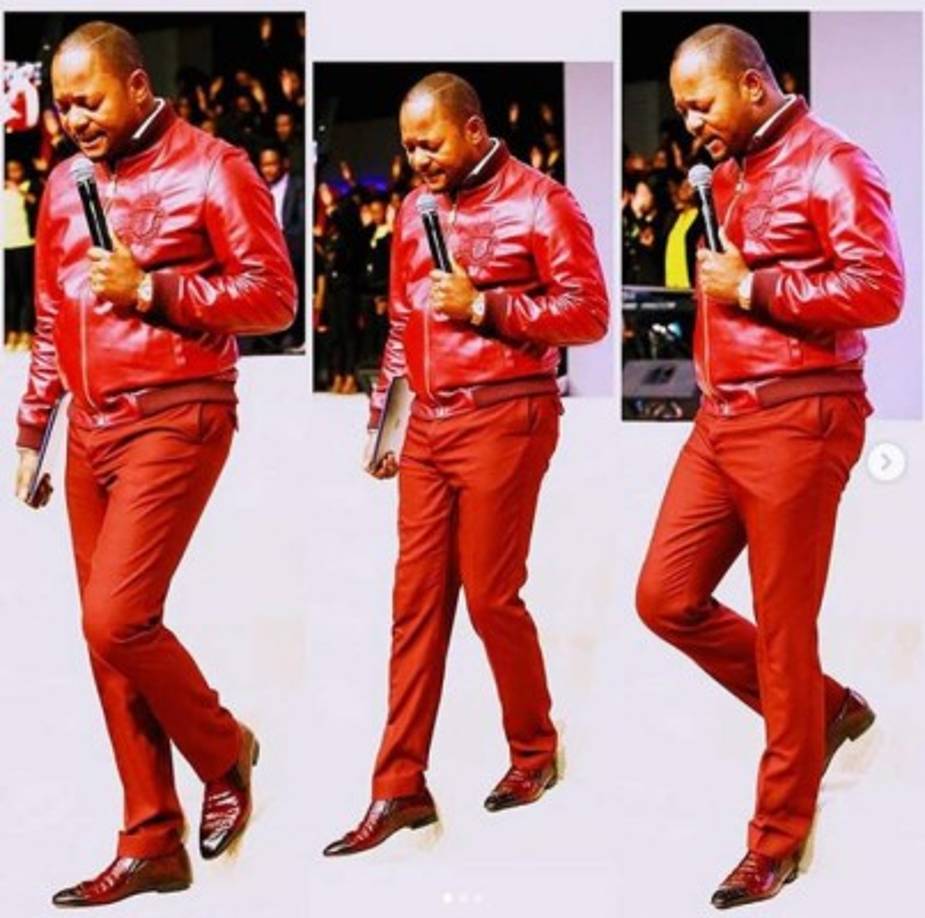 La forma de vestir del líder religioso es muy peculiar. Viste de marca y siempre luce bien combinado.