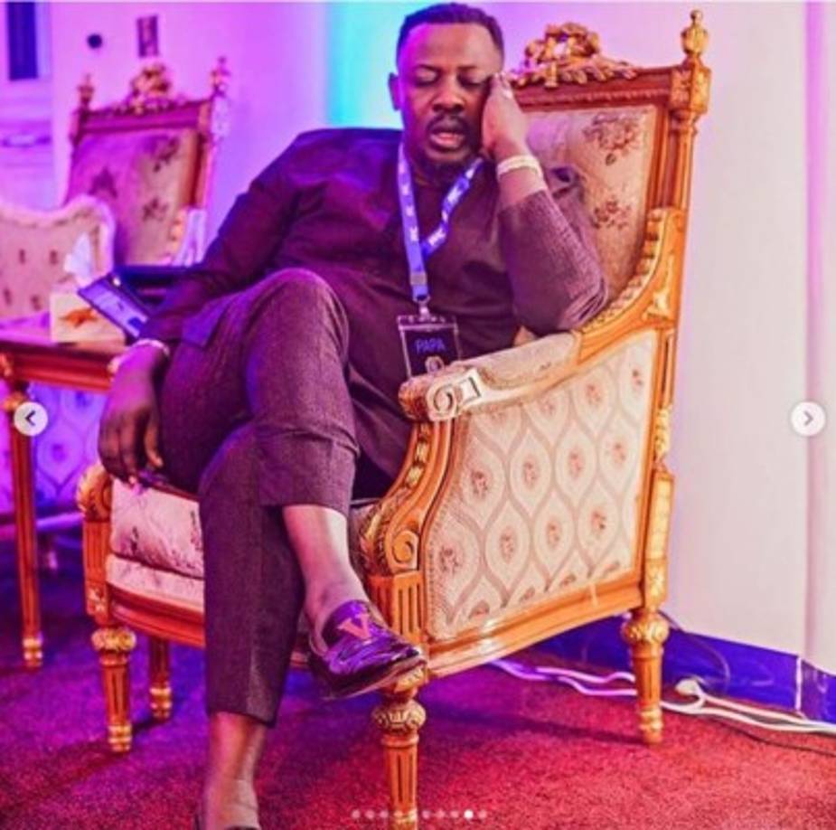 El pastor Nigel Gaisie muestra sus lujos en las redes sociales.