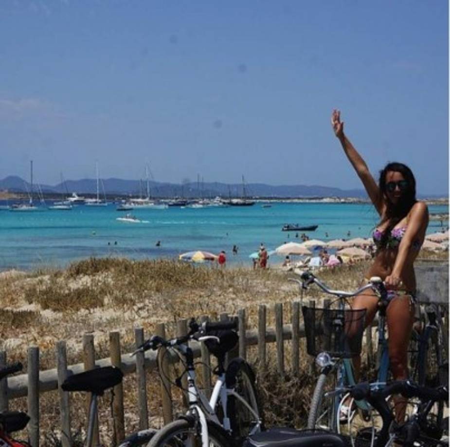 Además de fashionista, Nicolle Gil es una viajera empedernida. A la chica le encanta compartir fotos de sus viajes por el mundo.