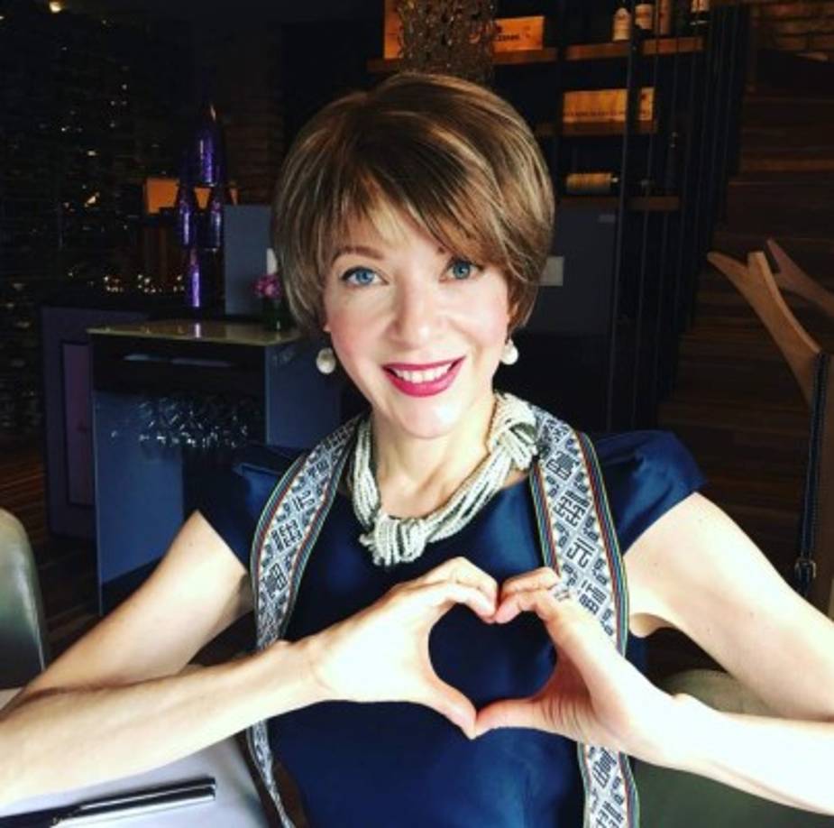 Según esa misma versión, Santiago Creel seguirá viendo a Constanza y cubriendo sus gastos, pero tenía claro que la adolescente no estaría cómoda viviendo con él.<br/><br/>