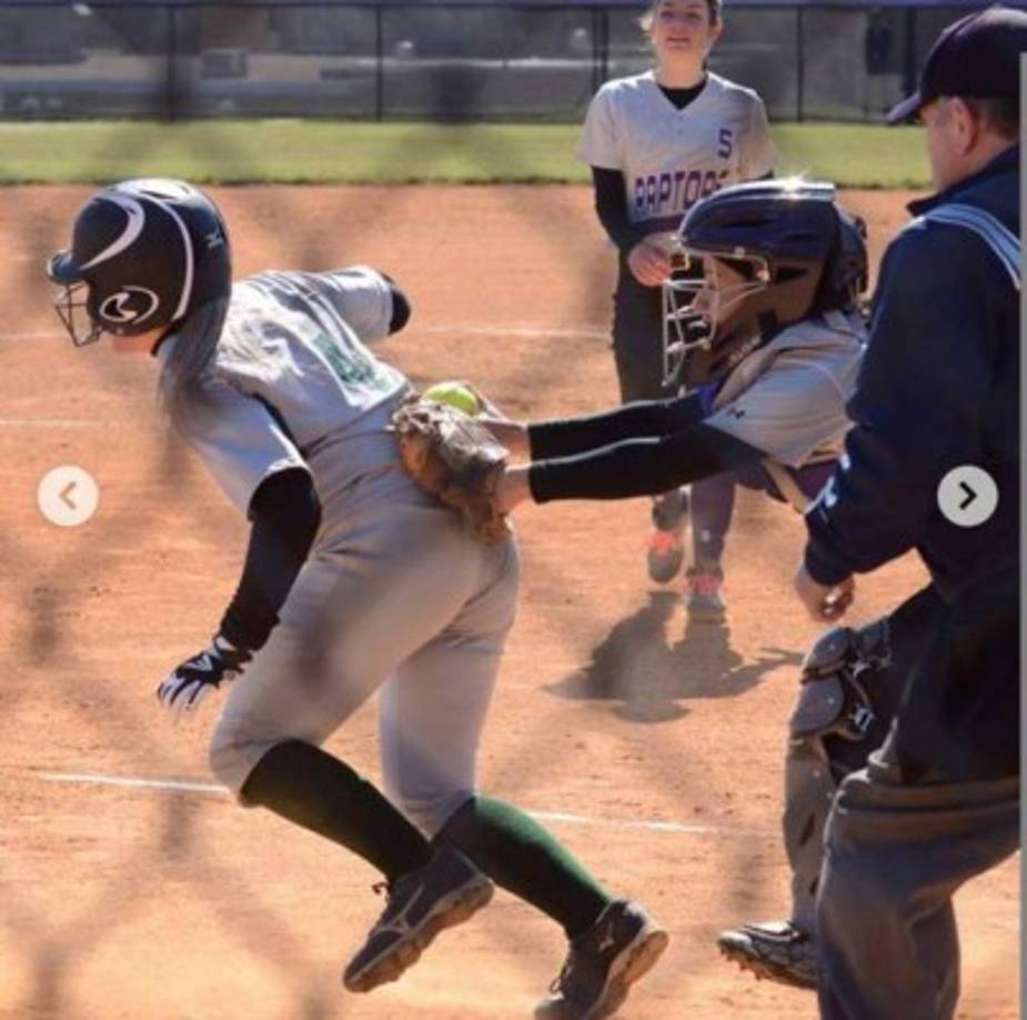 Gaby Fernández cuando jugaba softball como cátcher en Astros de San Pedro Sula.