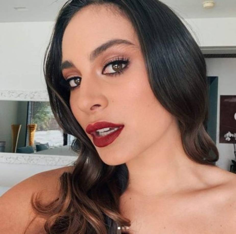 Por un lado, Isadora tiene los genes de su mamá, la venezolana Marilisa Maronesse y por otra parte, los de su padre, Elmer Figueroa, mundialmente conocido como Chayanne.